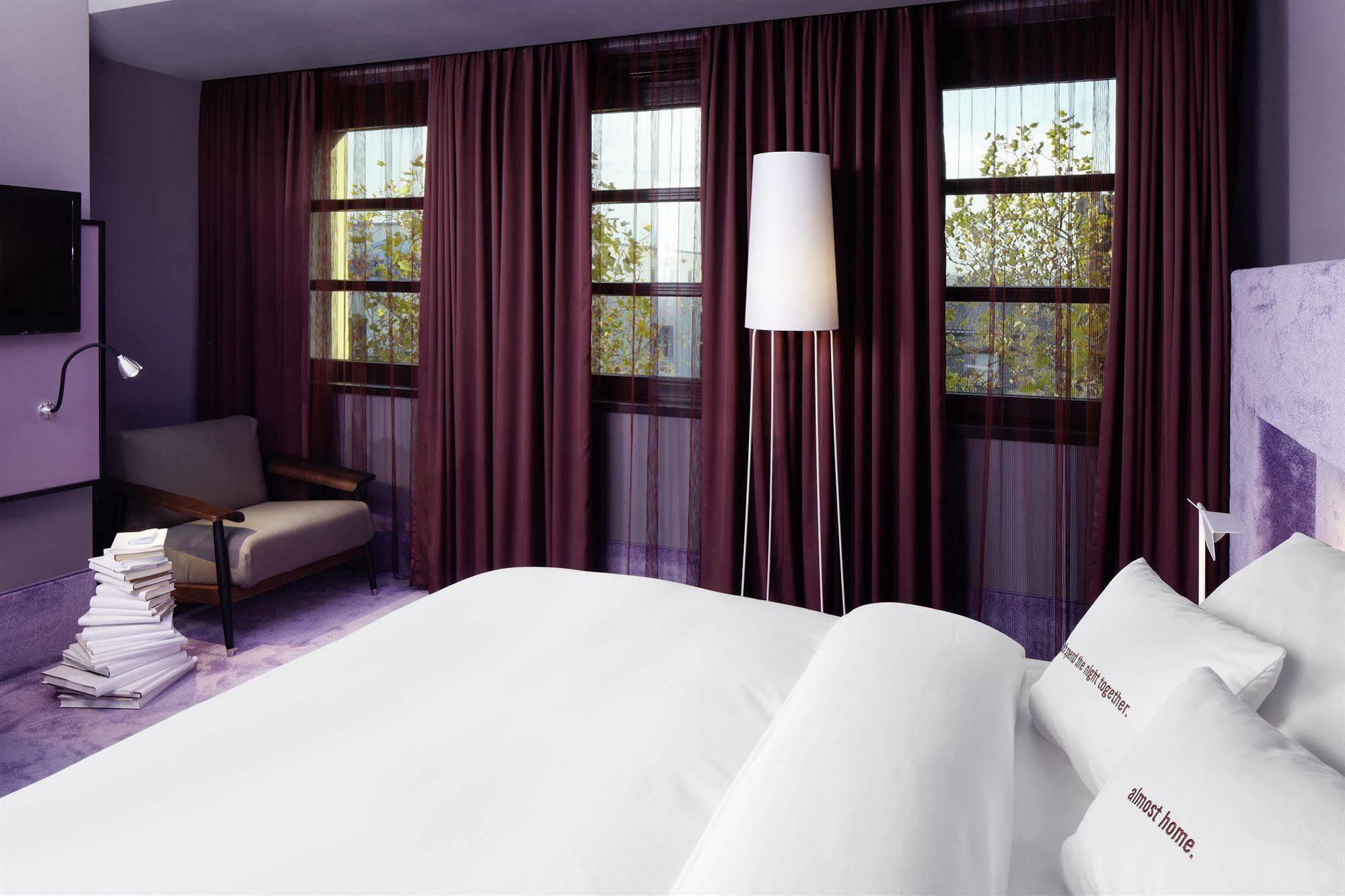 25Hours Hotel The Goldman Frankfurt am Main Bagian luar foto